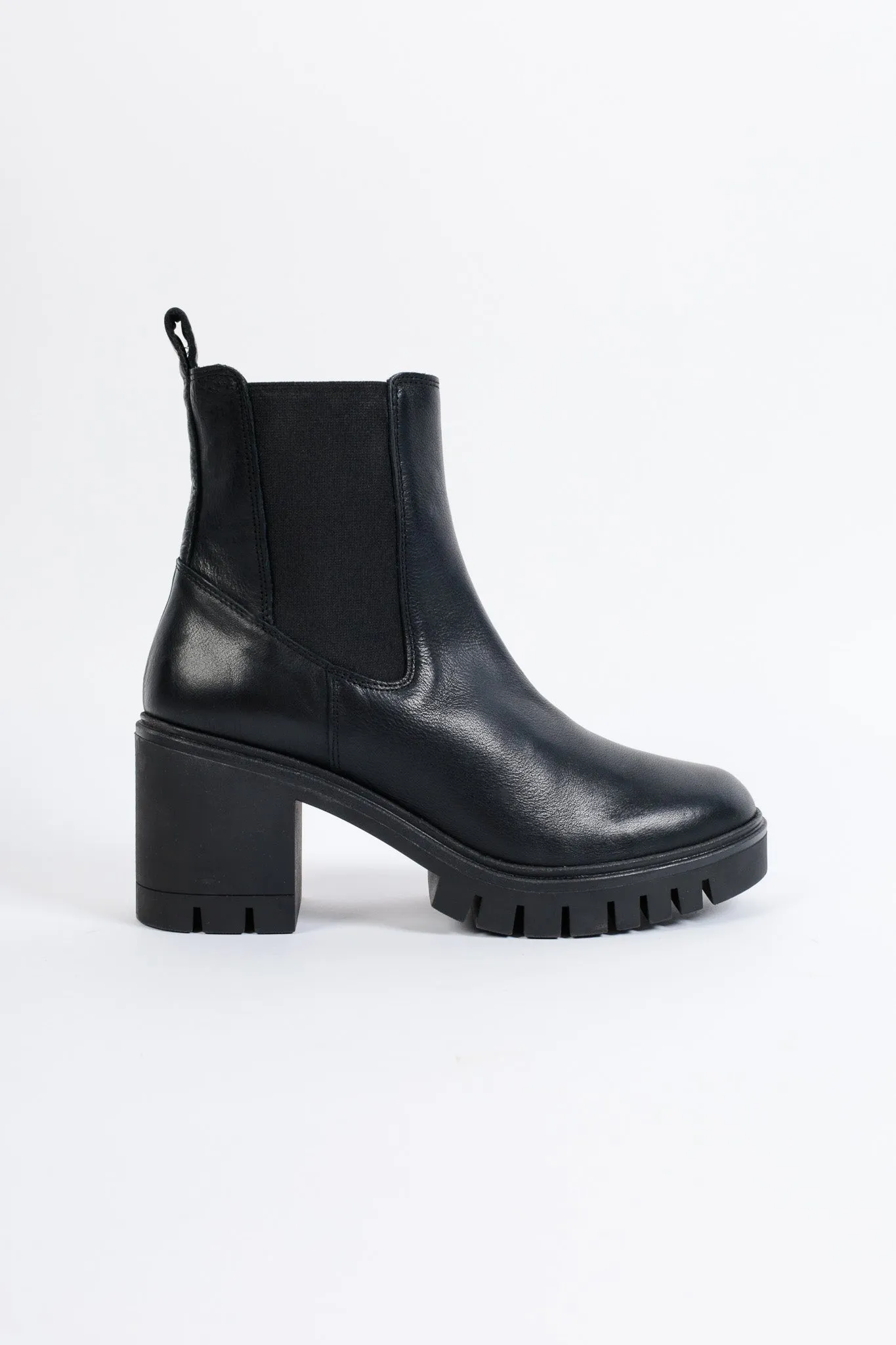 LIBY BLACK - Heeled Boots with Elastic and Notched Sole