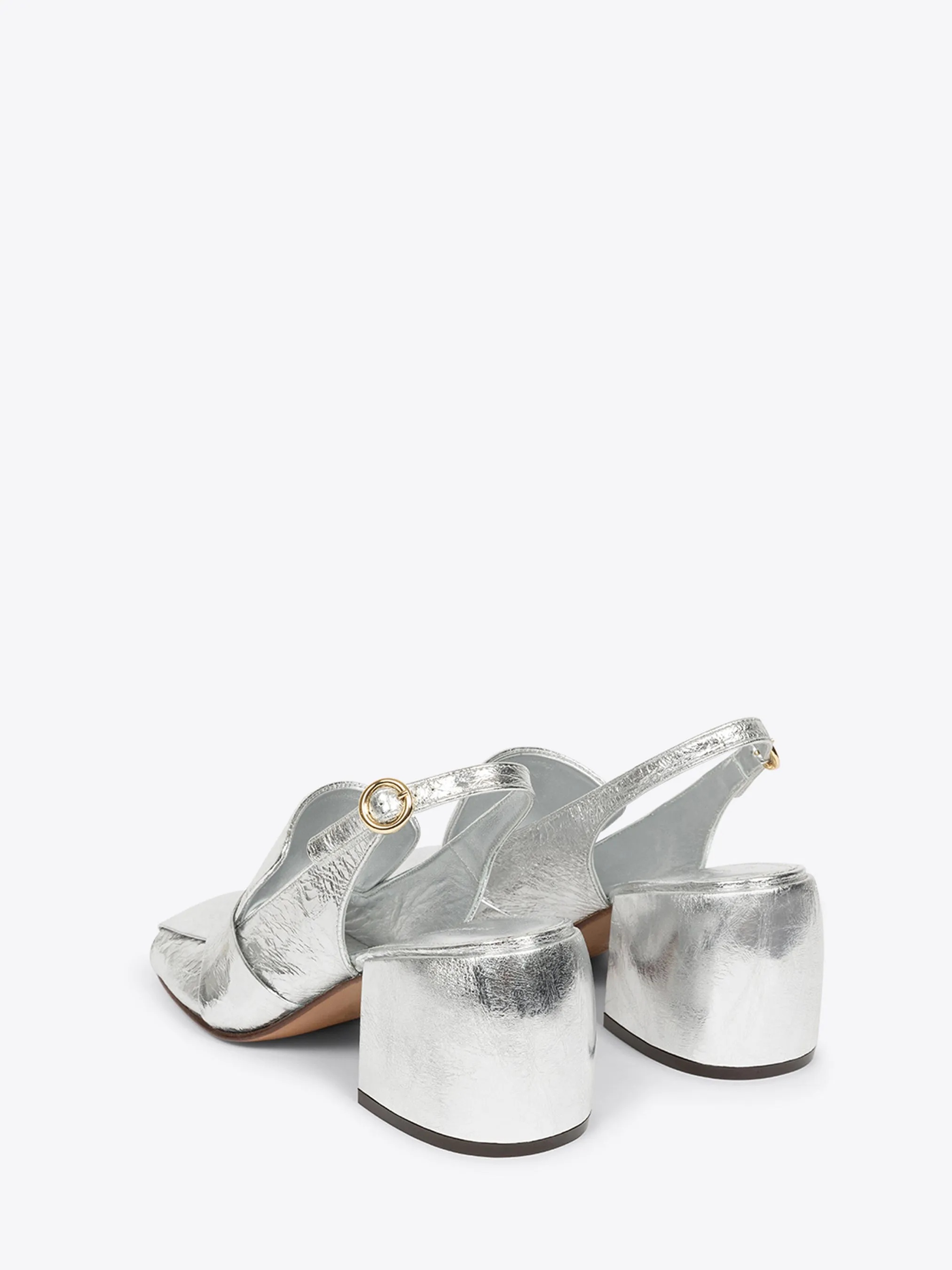 Metallic leather pumps