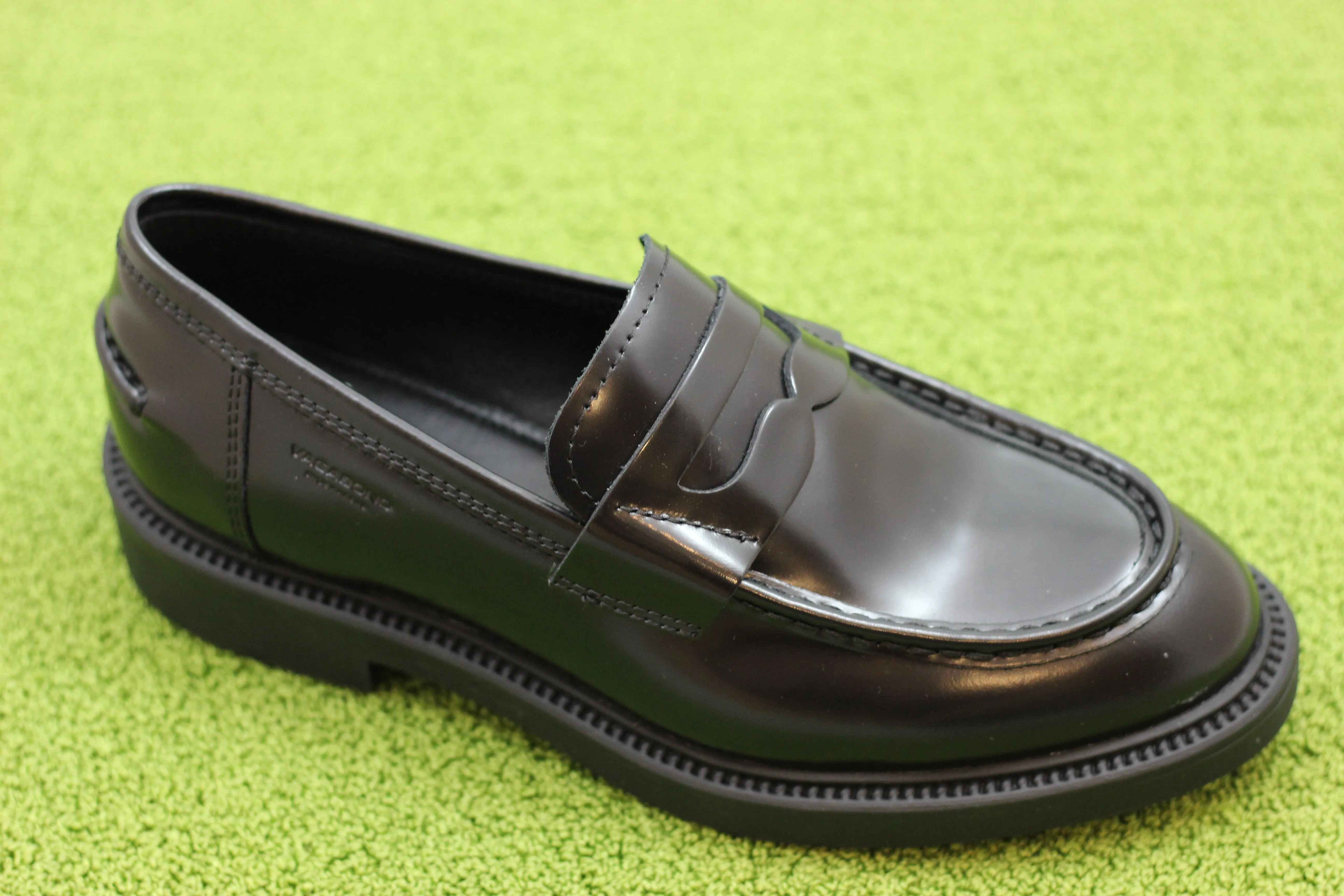 Womens Alex W Loafer - Black Leather